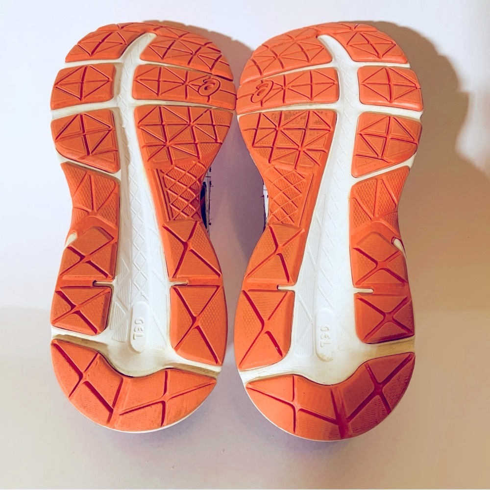ASICS - Picture 9 of 9